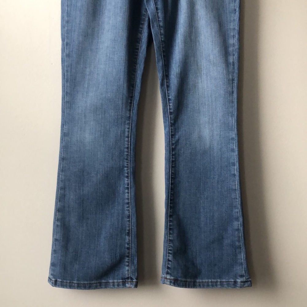 Boston Proper High Rise Bootcut Medium Wash Jeans size 8 Short - Picture 3 of 10